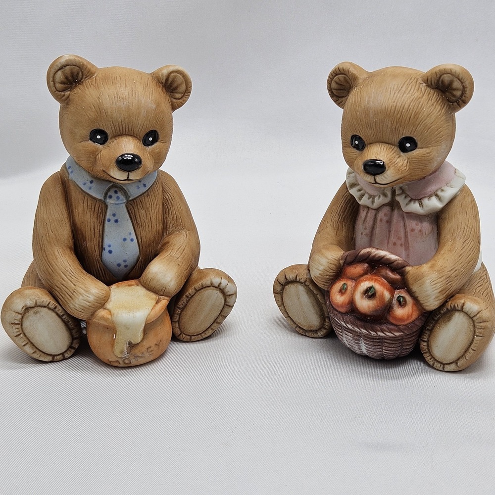 Homco‎ Porcelain Teddy Bears Boy with Honey Girl with Apples Vintage Decor 1980s